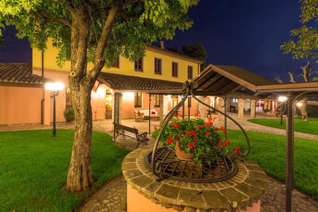 Corte Dei Tini Villa Vomano Exteriör bild