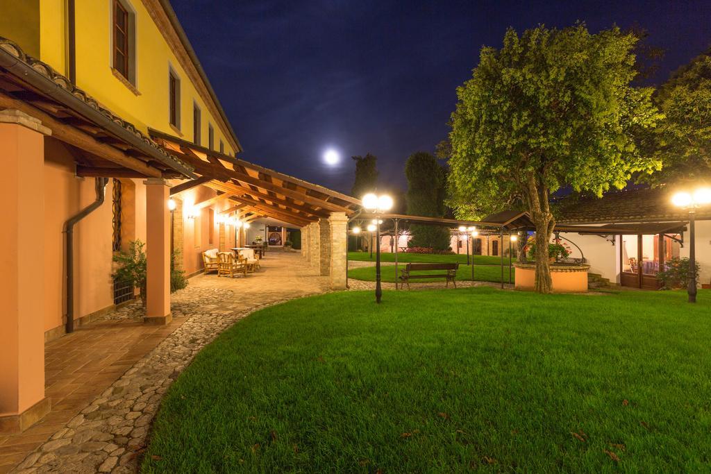 Corte Dei Tini Villa Vomano Exteriör bild