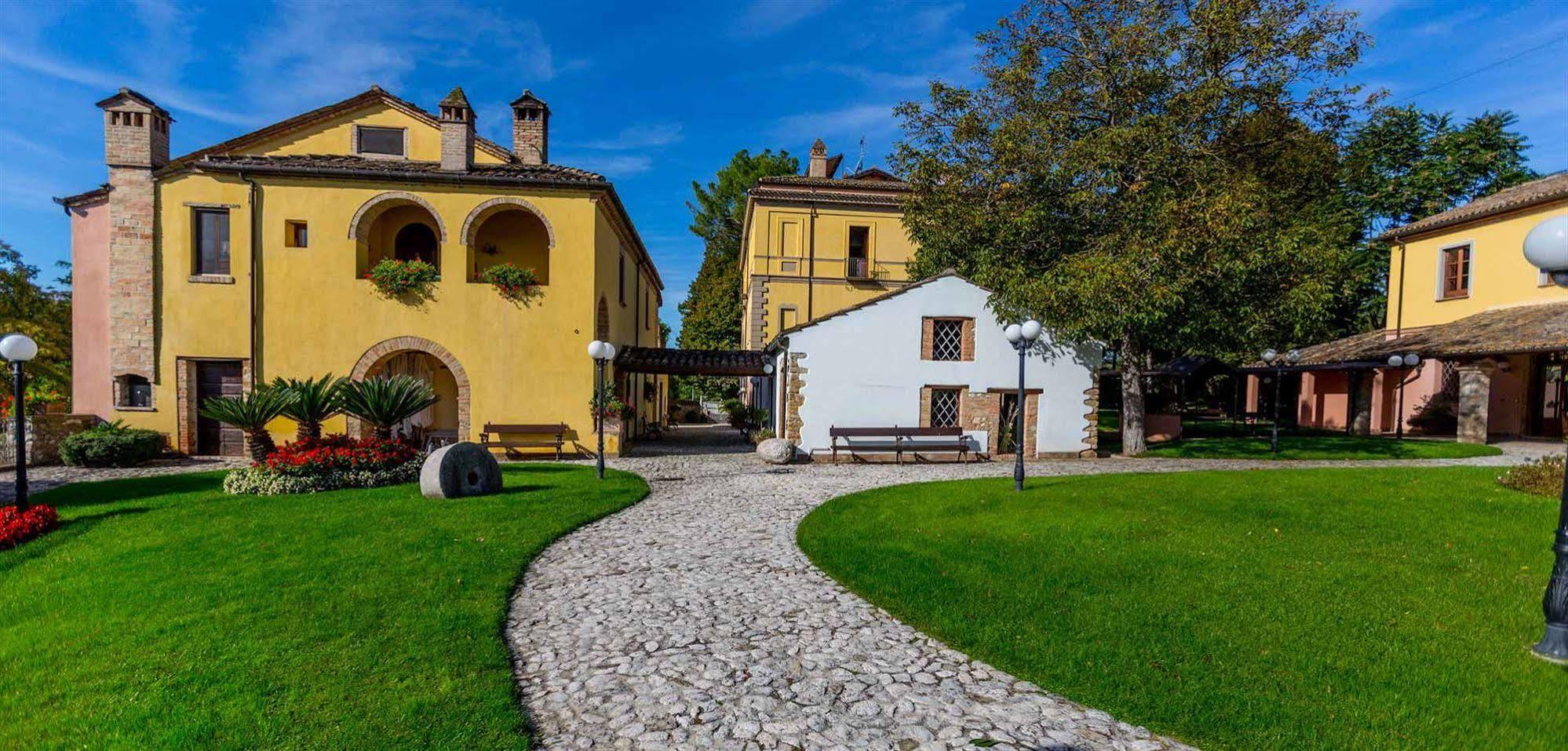 Corte Dei Tini Villa Vomano Exteriör bild