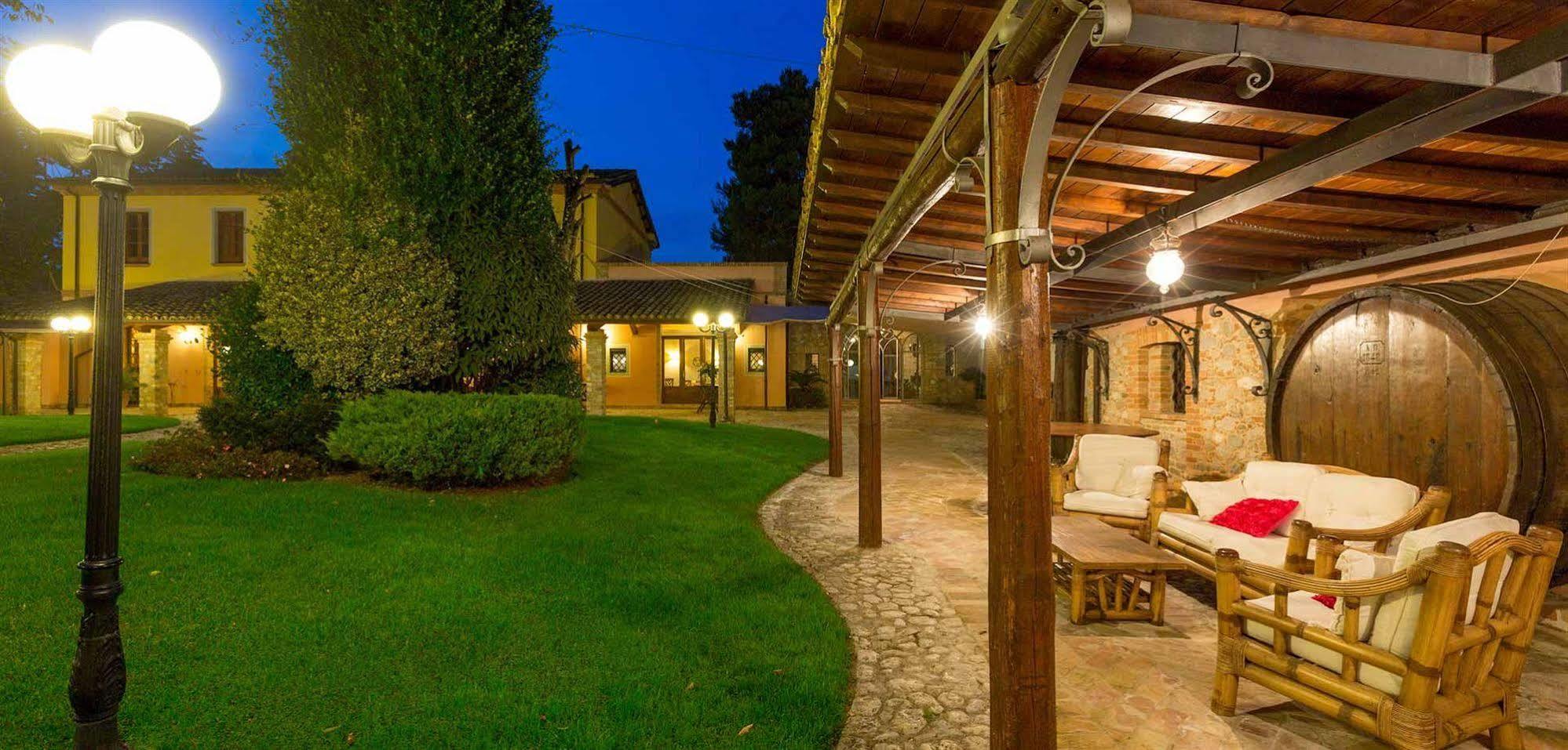 Corte Dei Tini Villa Vomano Exteriör bild