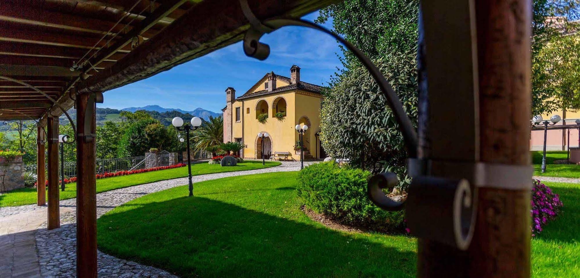 Corte Dei Tini Villa Vomano Exteriör bild