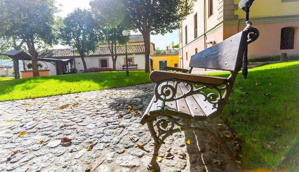 Corte Dei Tini Villa Vomano Exteriör bild
